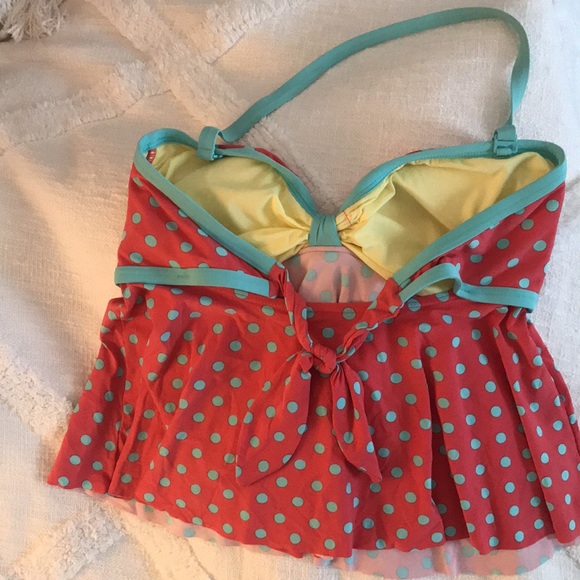 Swimsuit-Top is size M/L- Bottoms Large - Picture 3 of 6